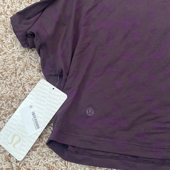 Lululemon Go Om Short Sleeve Tee
Mini Ghost Weave Burnout NWT Size 6 - Picture 7 of 8